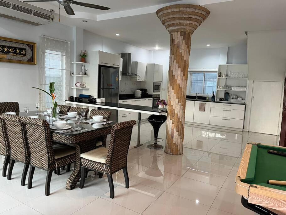 Lagoon Villa