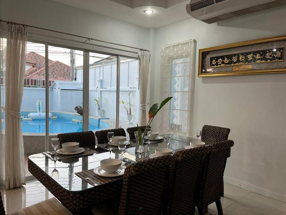 Lagoon Villa