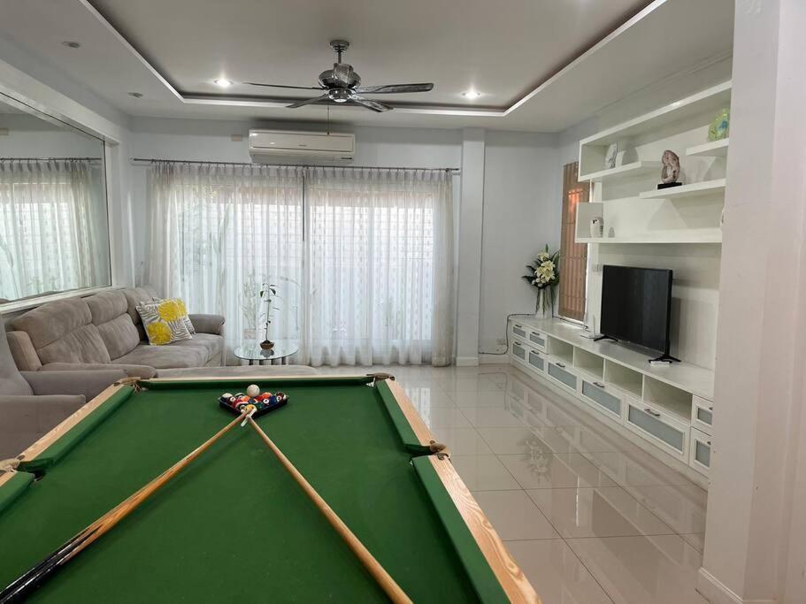 Villa Lagoon *
